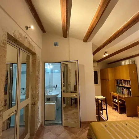 La Casa Del Carrubo Con Piscina Condivisa In Campagna Vicino Al Mare - Canestanco 18 * サンタ・クローチェ・カメリーナ